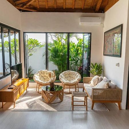 Berawa Canggu Stylish Joglo 3 Bedrooms Private Villa With Private Pool Extérieur photo