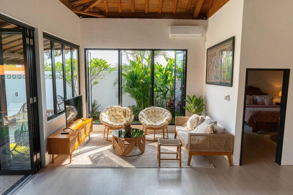 Berawa Canggu Stylish Joglo 3 Bedrooms Private Villa With Private Pool Extérieur photo