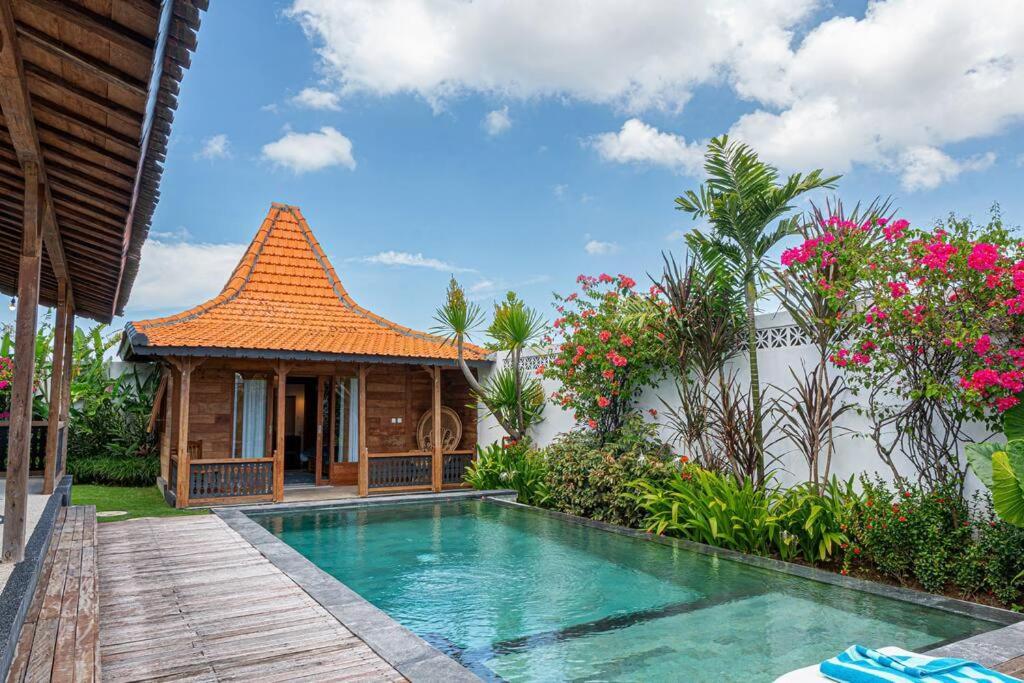 Berawa Canggu Stylish Joglo 3 Bedrooms Private Villa With Private Pool Extérieur photo