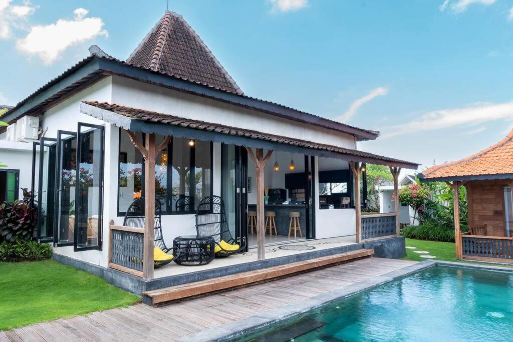 Berawa Canggu Stylish Joglo 3 Bedrooms Private Villa With Private Pool Extérieur photo