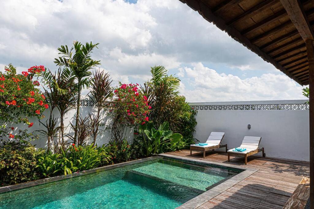 Berawa Canggu Stylish Joglo 3 Bedrooms Private Villa With Private Pool Extérieur photo